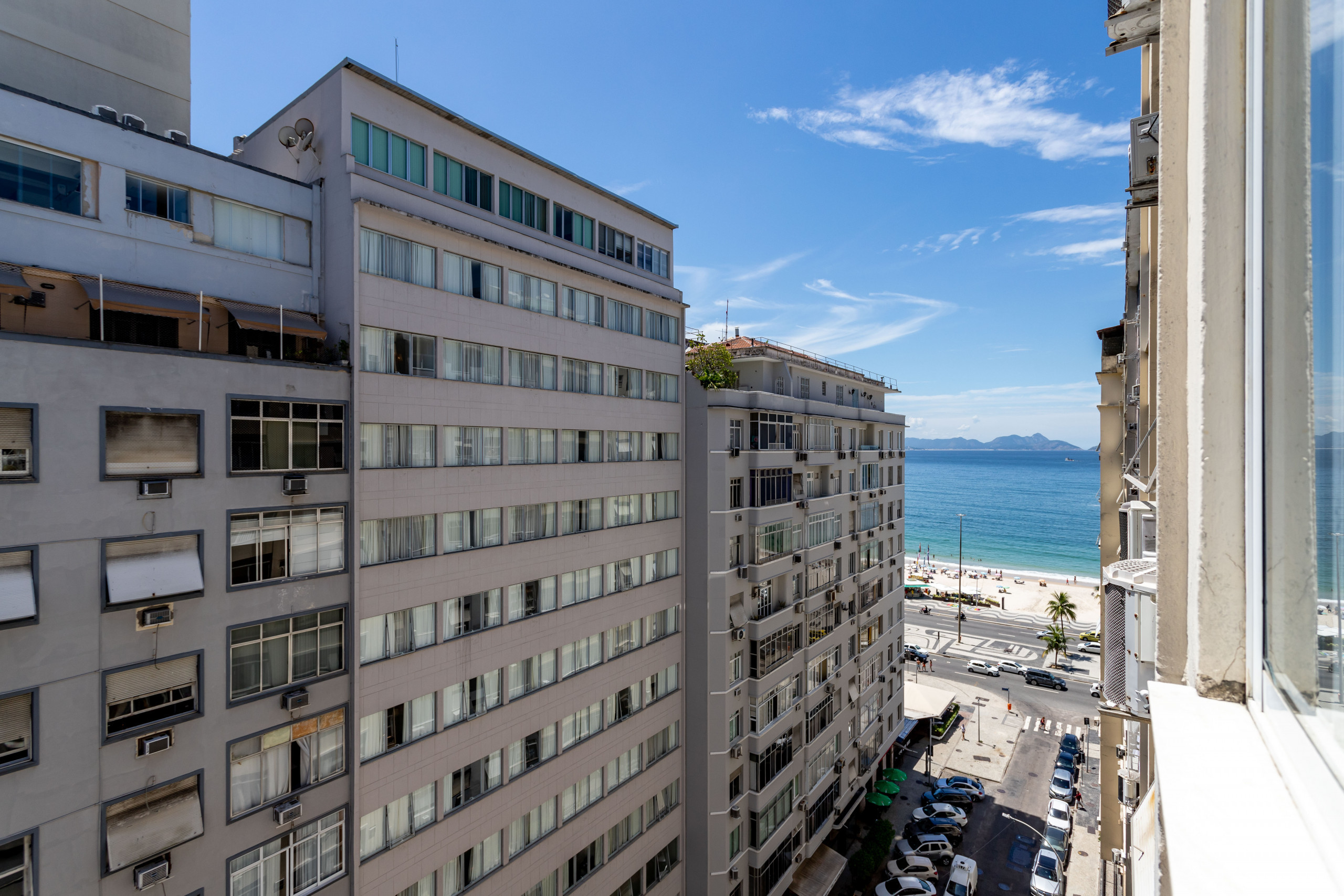 Apartamento em Rio de Janeiro - 2 minutos da praia de Copacabana | SL1001