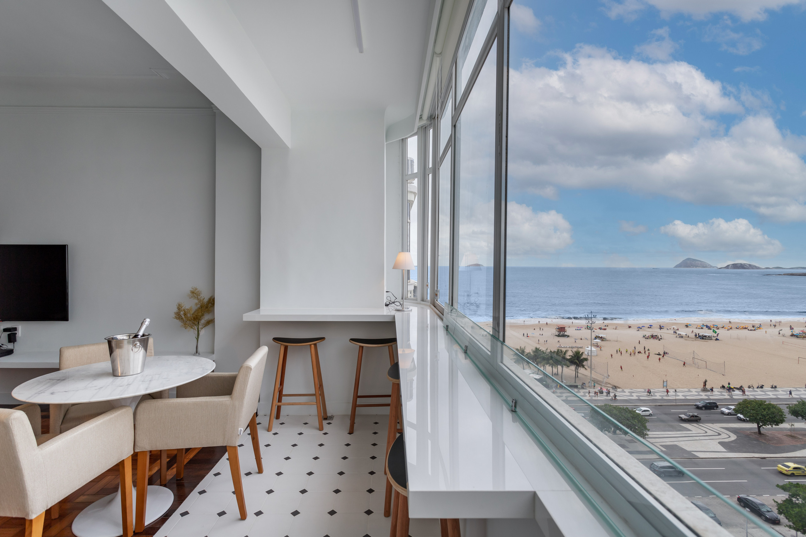 Apartamento em Rio de Janeiro - Vista para praia de Copacabana | RD1003 Z4