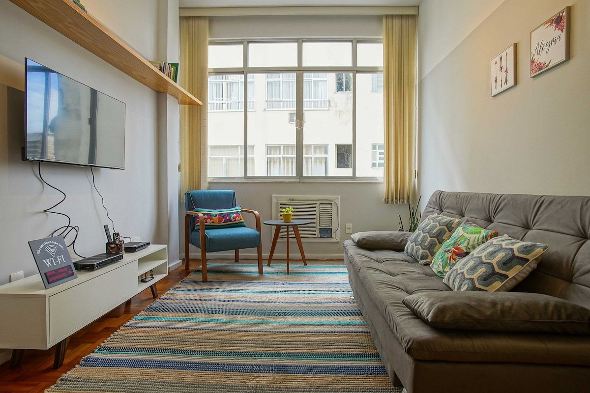 Apartamento em Rio de Janeiro - LAU1112| Quarto e Sala em Botafogo 
