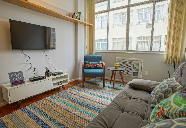 Apartamento em Rio de Janeiro - LAU1112| Quarto e Sala em Botafogo 