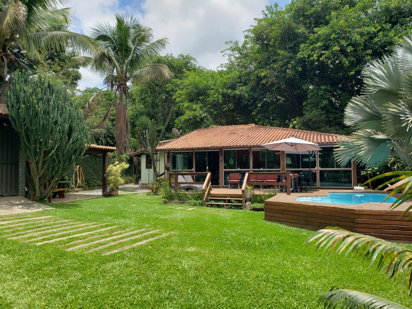 Casa em Petrópolis - GUI8A| Casa com piscina em Secretário