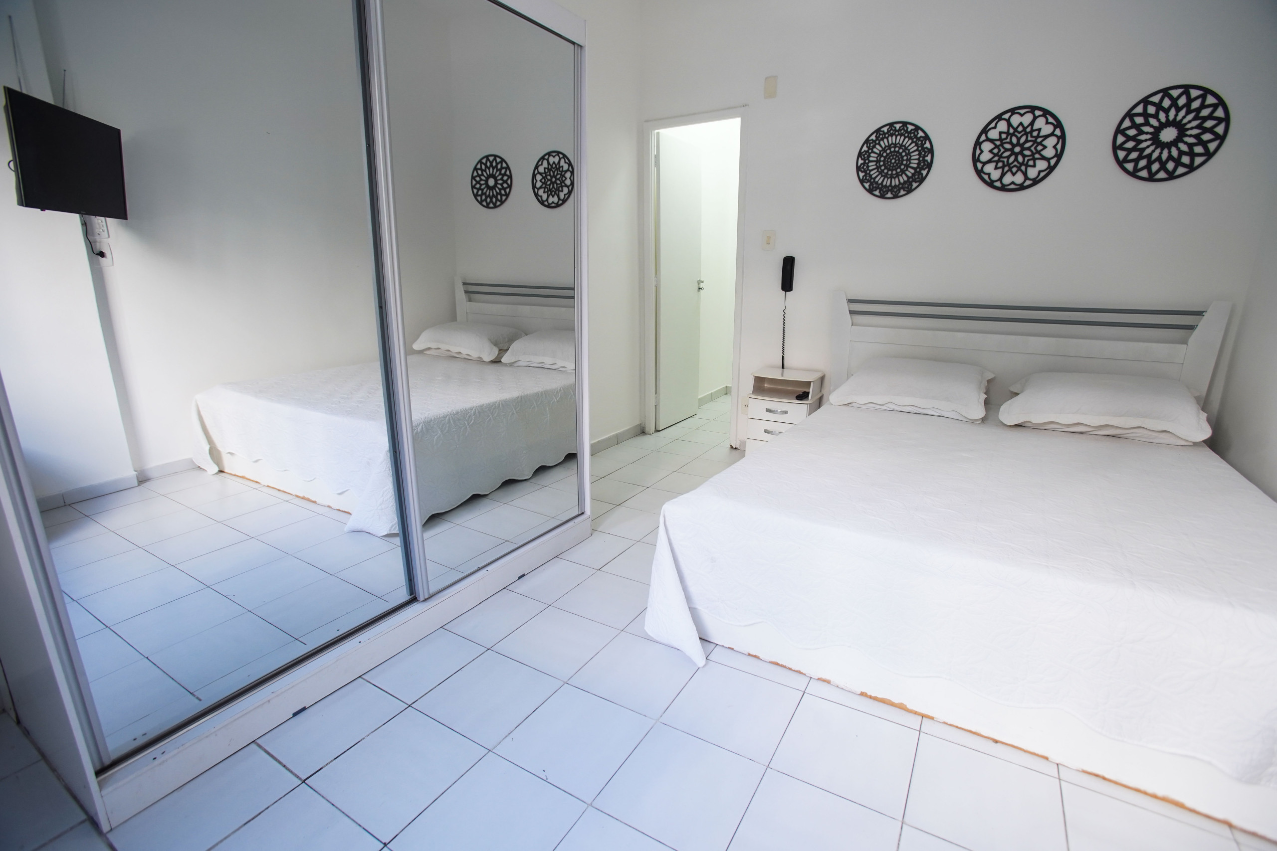 Apartamento em Rio de Janeiro - VISC303| Quarto e Sala próximo a Praia de Ipanema