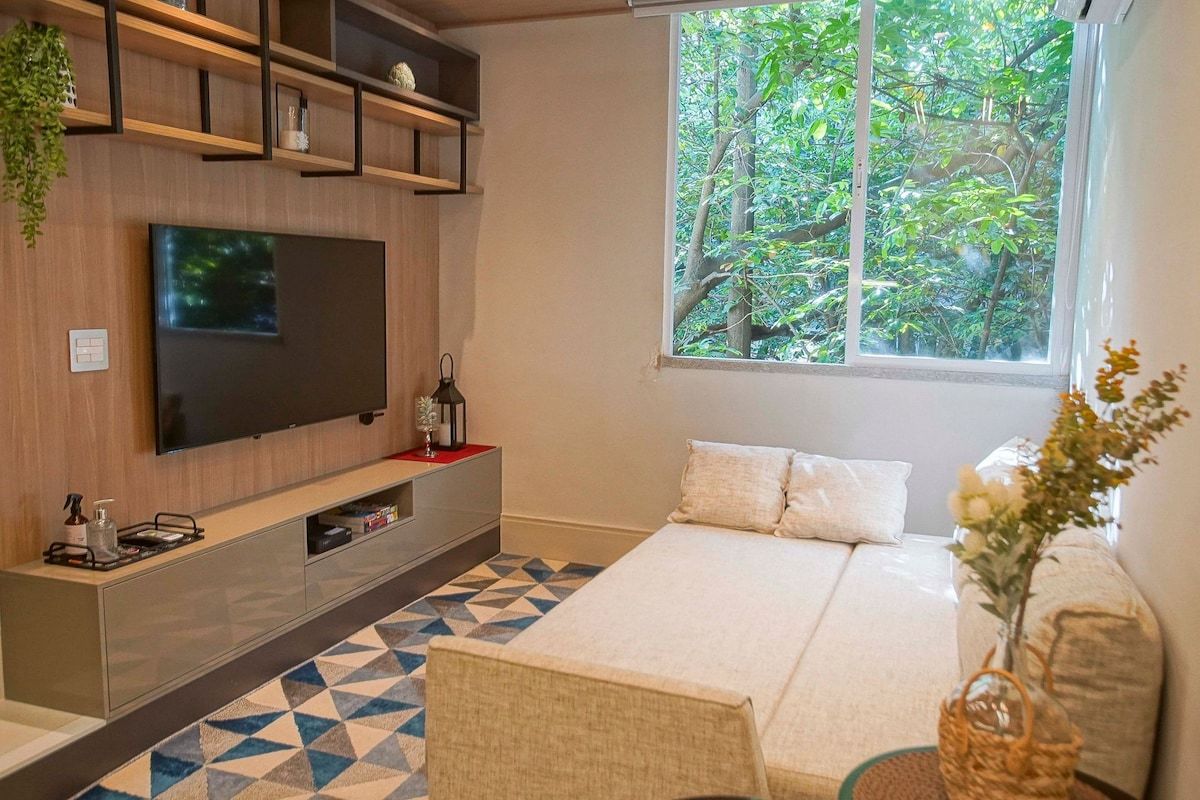 Apartamento em Rio de Janeiro - FER305A|Quarto e Sala próximo a Praia do Leblon