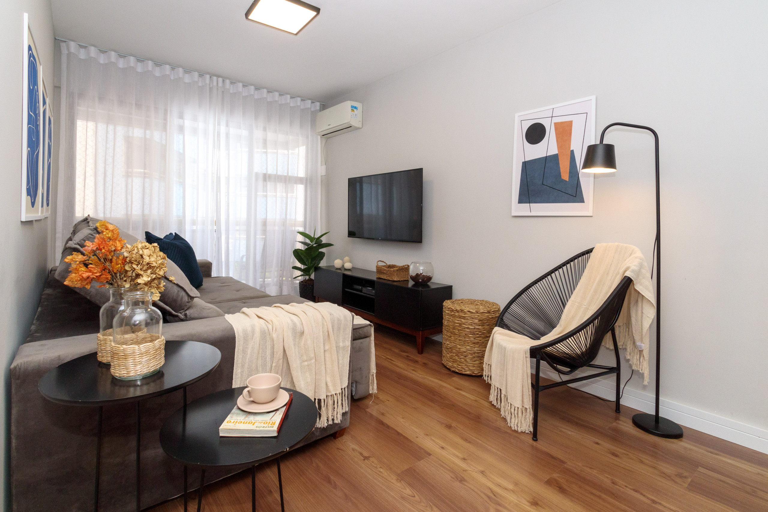 Apartamento em Rio de Janeiro - MTR706| Apto. condominio completo e vaga no Leblon