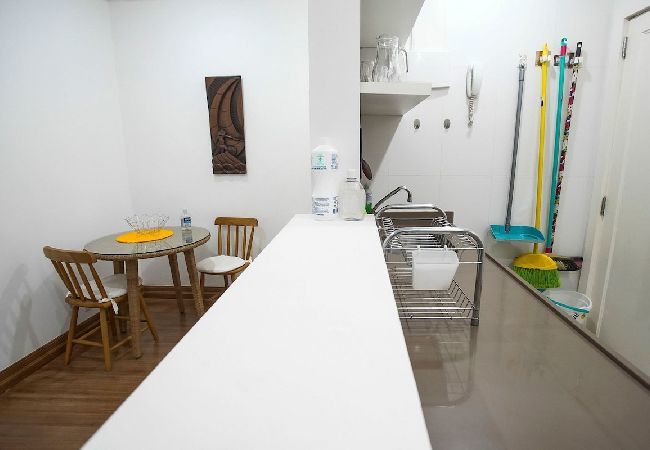 Apartamento em Rio de Janeiro - Urq101| Studio compacto no Leblon