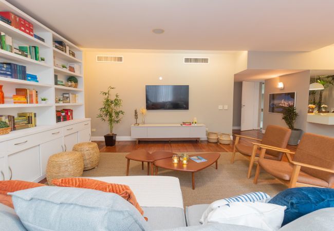 Apartamento em Rio de Janeiro - MAR201| Apartamento amplo no Leblon