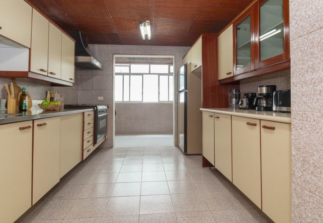 Apartamento em Rio de Janeiro - MAR301|Amplo e conforto no Leblon, a 300m da praia