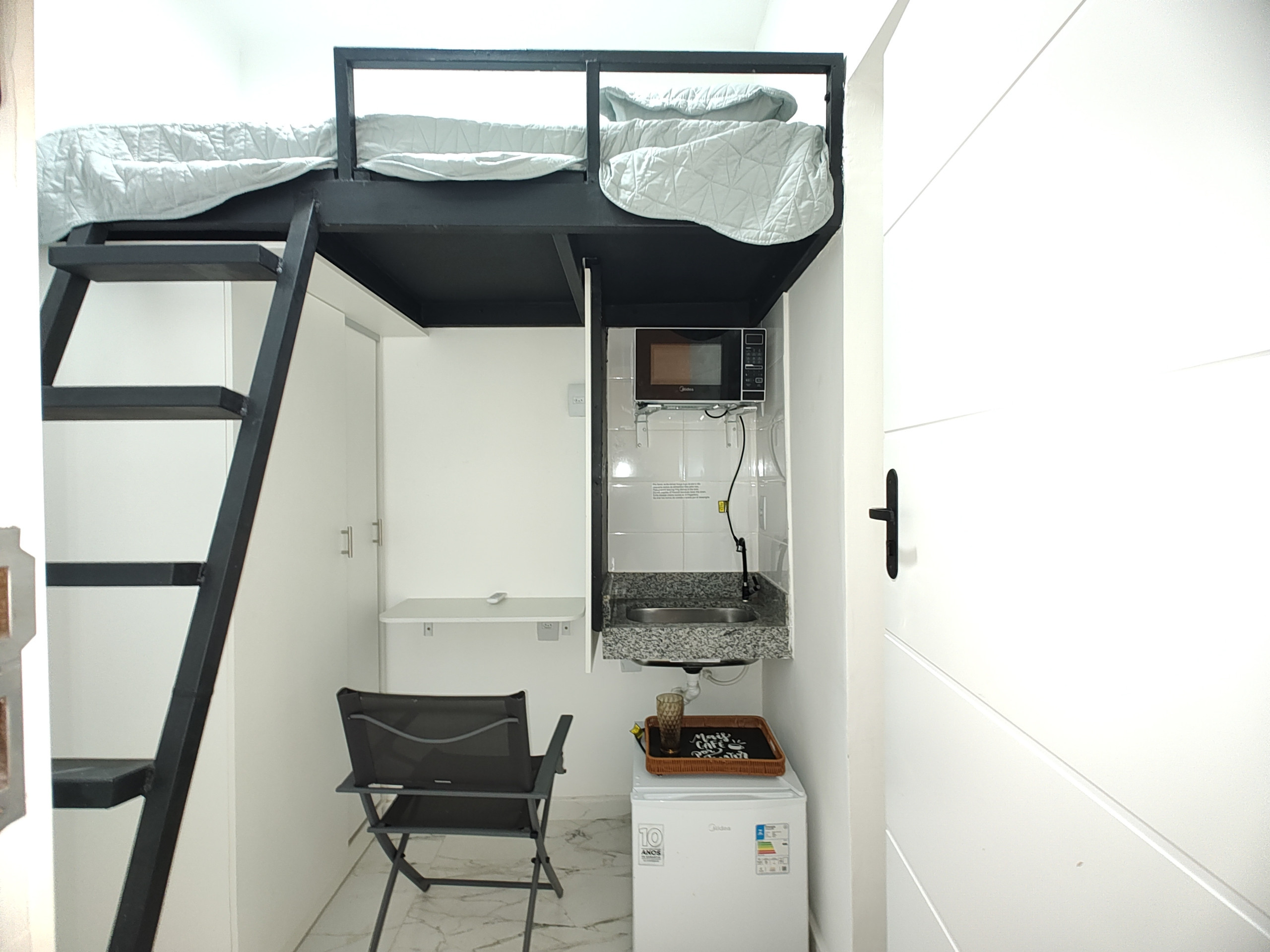  em Rio de Janeiro - Hum302D|studio 10 m² no Leblon a 5 min da praia 