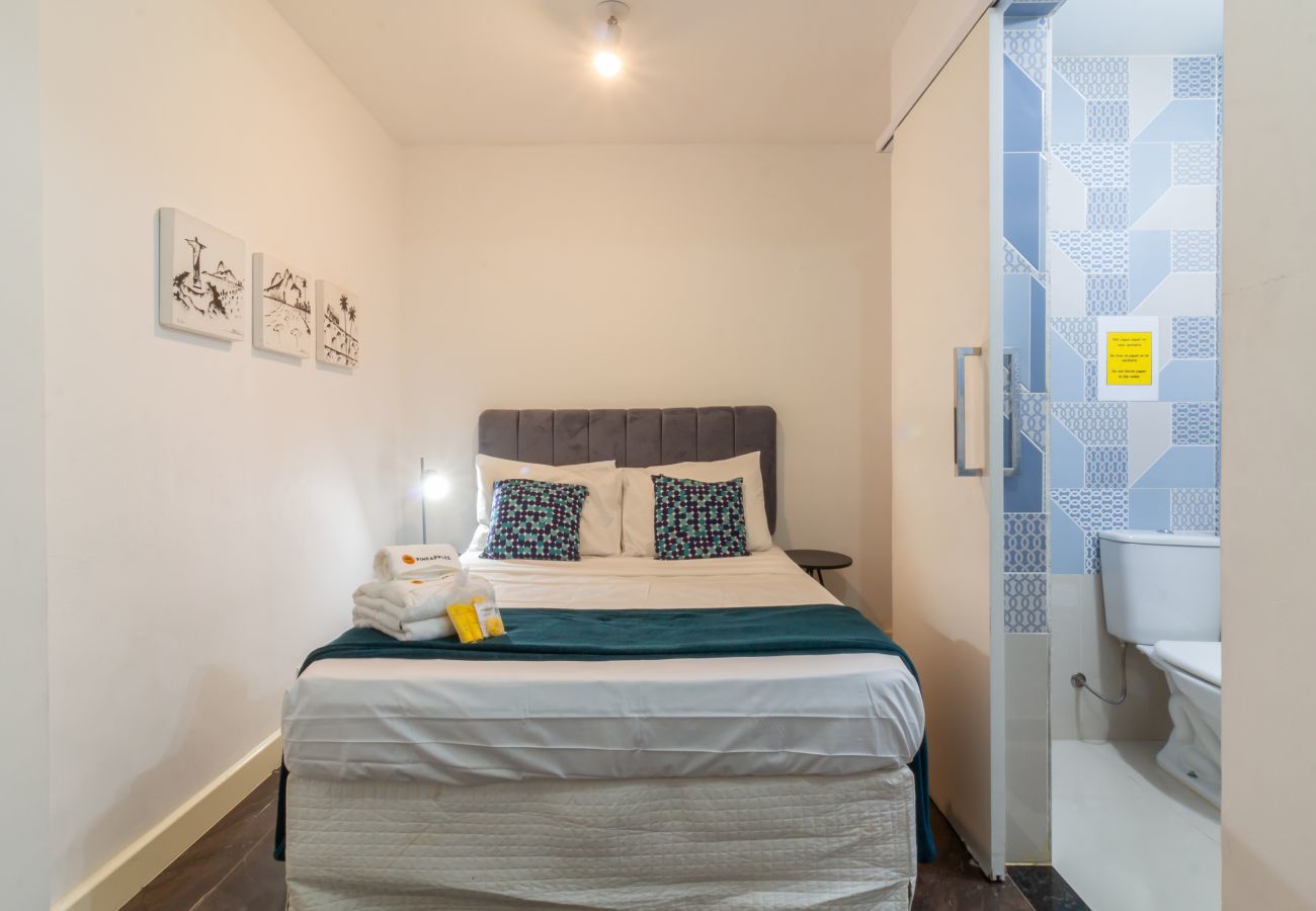 Apartamento em Rio de Janeiro - Apartamento em Copacabana a 4 minutos da praia | SF704 
