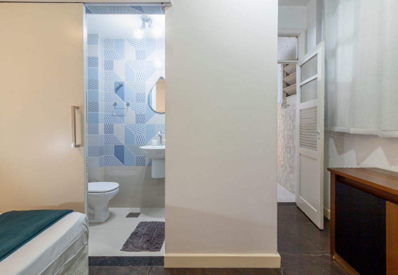Apartamento em Rio de Janeiro - Apartamento em Copacabana a 4 minutos da praia | SF704 