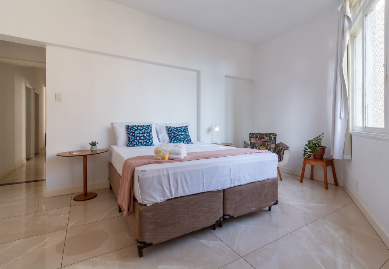 Apartamento em Rio de Janeiro - Apartamento em Copacabana a 4 minutos da praia | SF704 