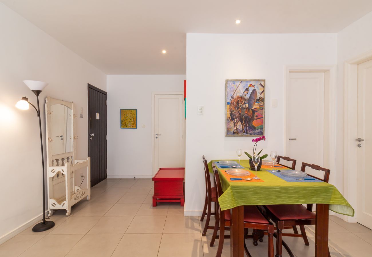 Apartamento em Rio de Janeiro - 7 minutos da praia de Ipanema | BT201