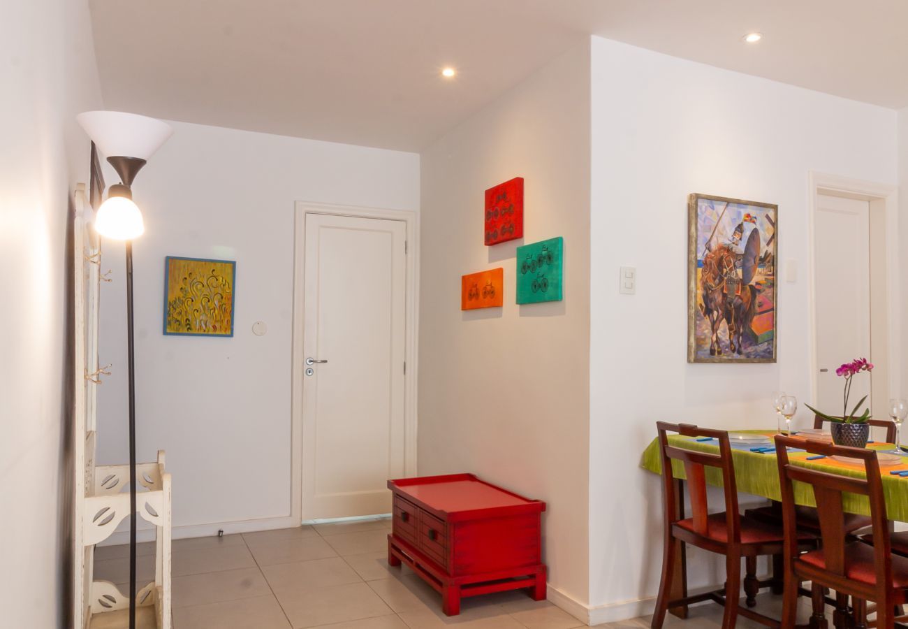 Apartamento em Rio de Janeiro - 7 minutos da praia de Ipanema | BT201