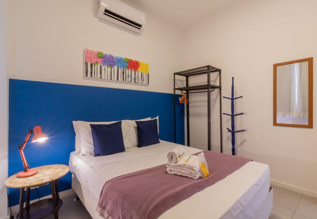 Apartamento em Rio de Janeiro - 7 minutos da praia de Ipanema | BT201