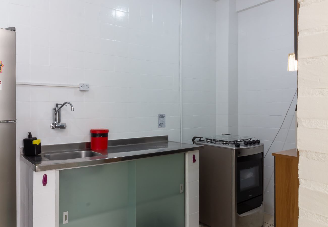 Apartamento em Rio de Janeiro - 7 minutos da praia de Ipanema | BT201