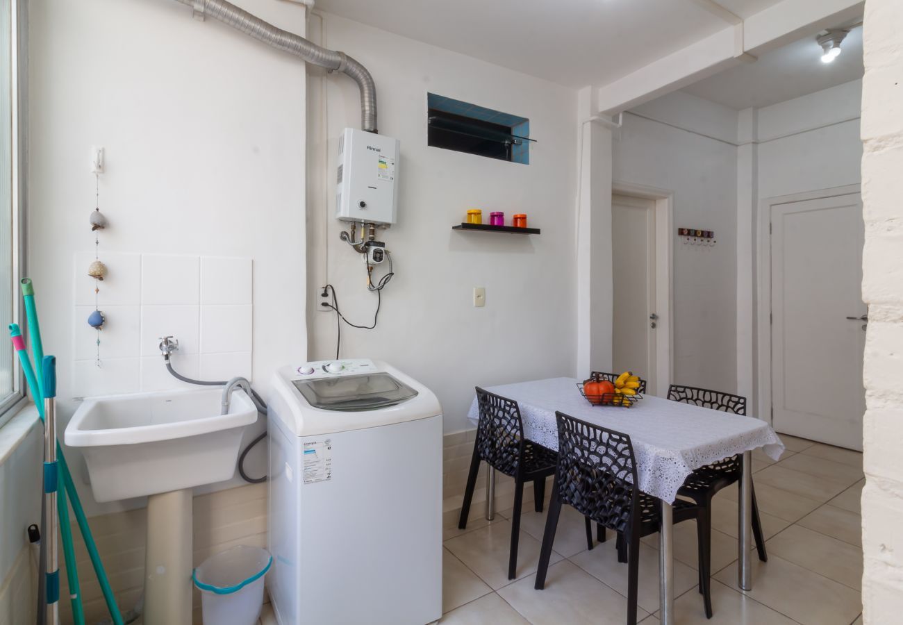 Apartamento em Rio de Janeiro - 7 minutos da praia de Ipanema | BT201
