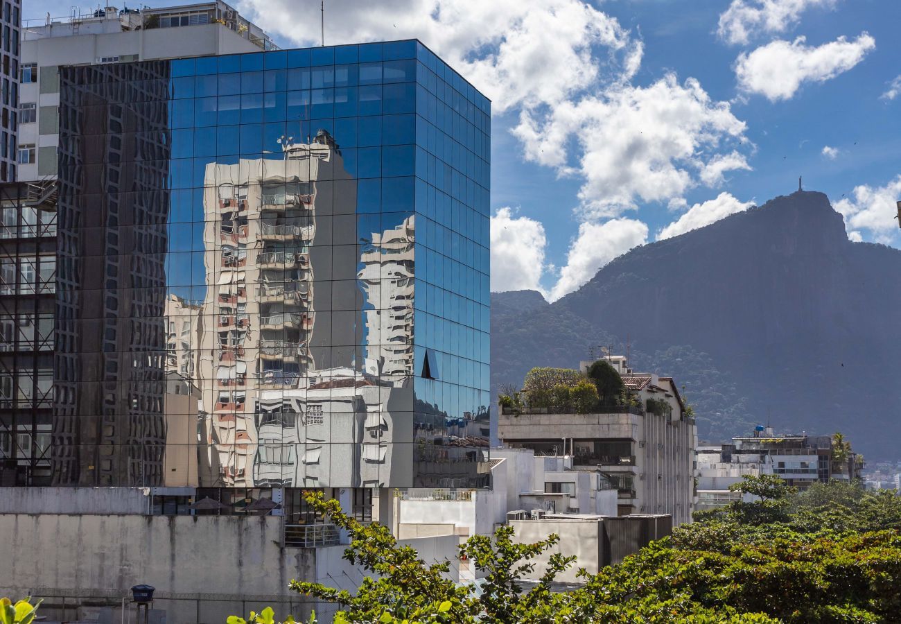 Apartamento em Rio de Janeiro - Conforto em Ipanema |2 quadras da praia| VP604 