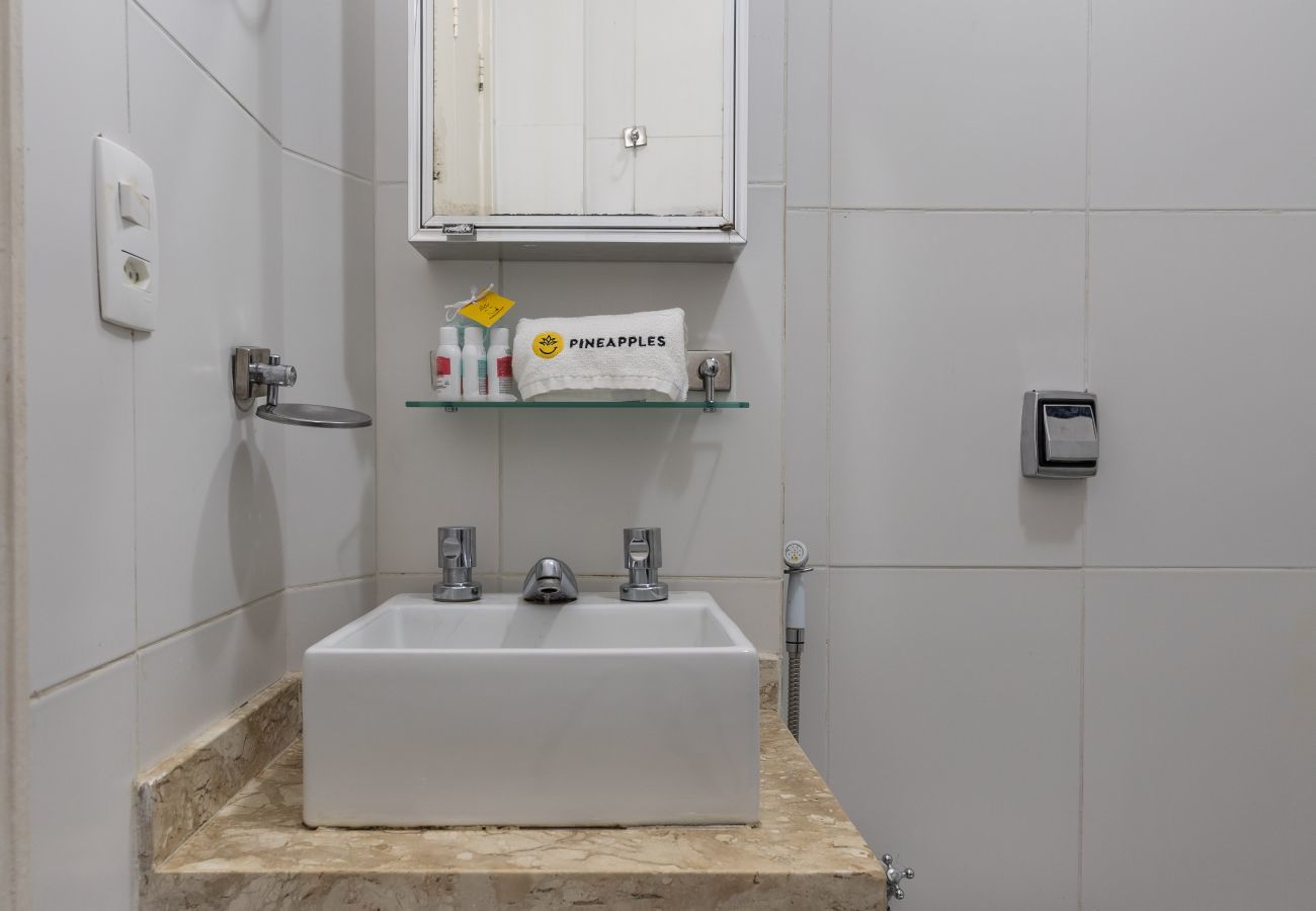 Apartamento em Rio de Janeiro - Conforto em Ipanema |2 quadras da praia| VP604 