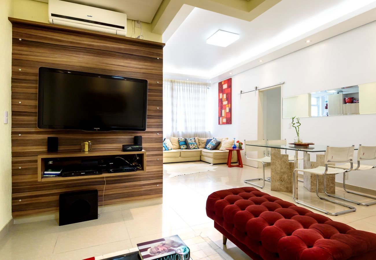 Apartamento em Rio de Janeiro - Estilo em Ipanema | Boa localização | VP305 