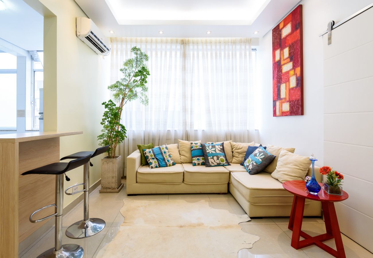 Apartamento em Rio de Janeiro - Estilo em Ipanema | Boa localização | VP305 