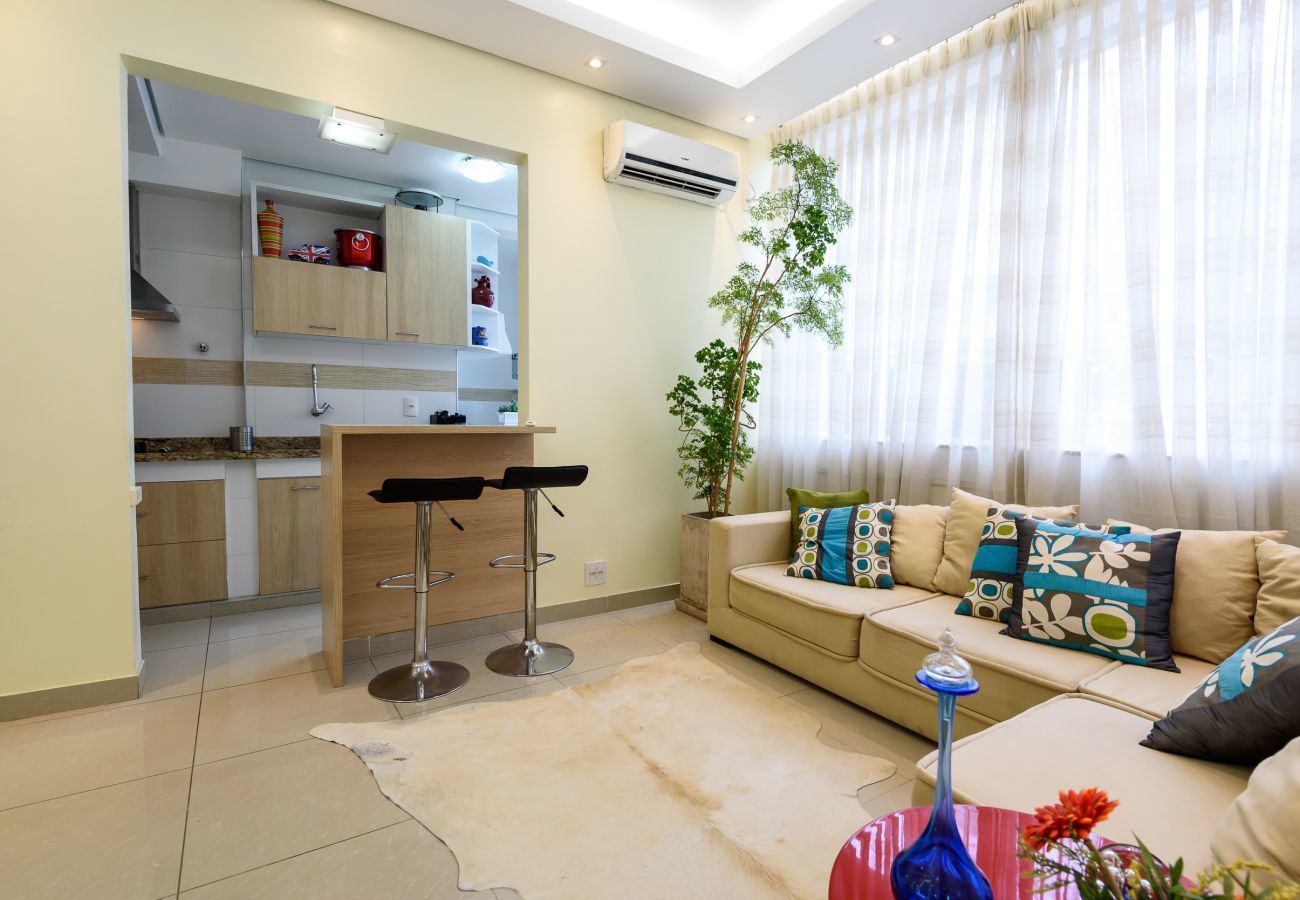 Apartamento em Rio de Janeiro - Estilo em Ipanema | Boa localização | VP305 