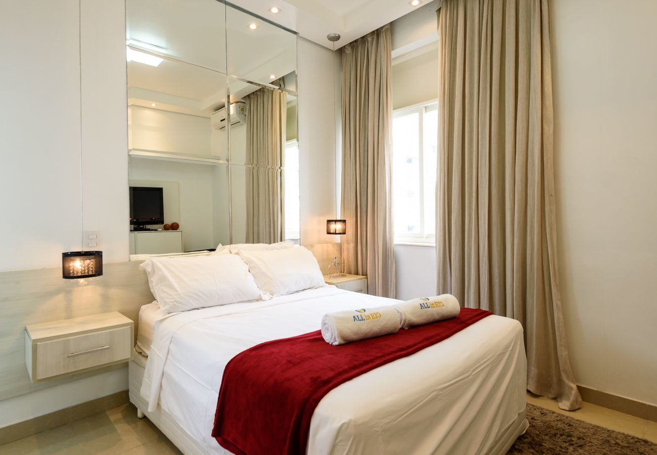 Apartamento em Rio de Janeiro - Estilo em Ipanema | Boa localização | VP305 