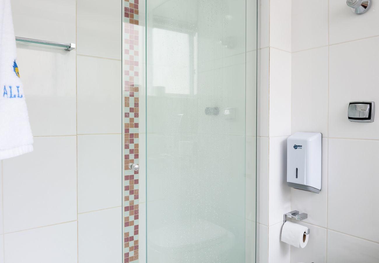Apartamento em Rio de Janeiro - Estilo em Ipanema | Boa localização | VP305 