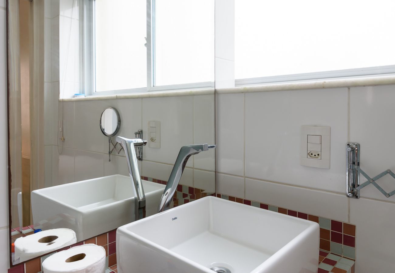 Apartamento em Rio de Janeiro - Estilo em Ipanema | Boa localização | VP305 