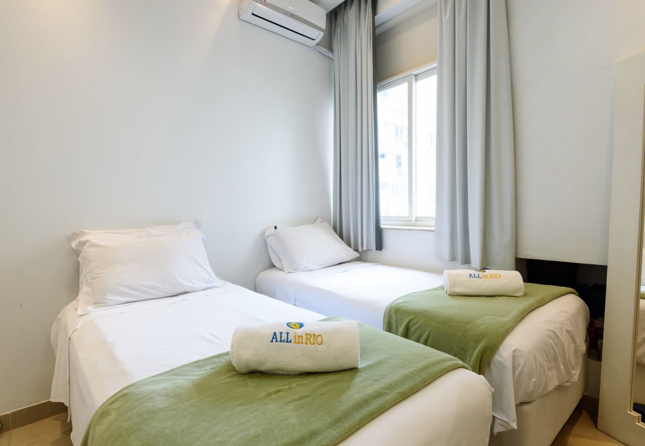 Apartamento em Rio de Janeiro - Estilo em Ipanema | Boa localização | VP305 