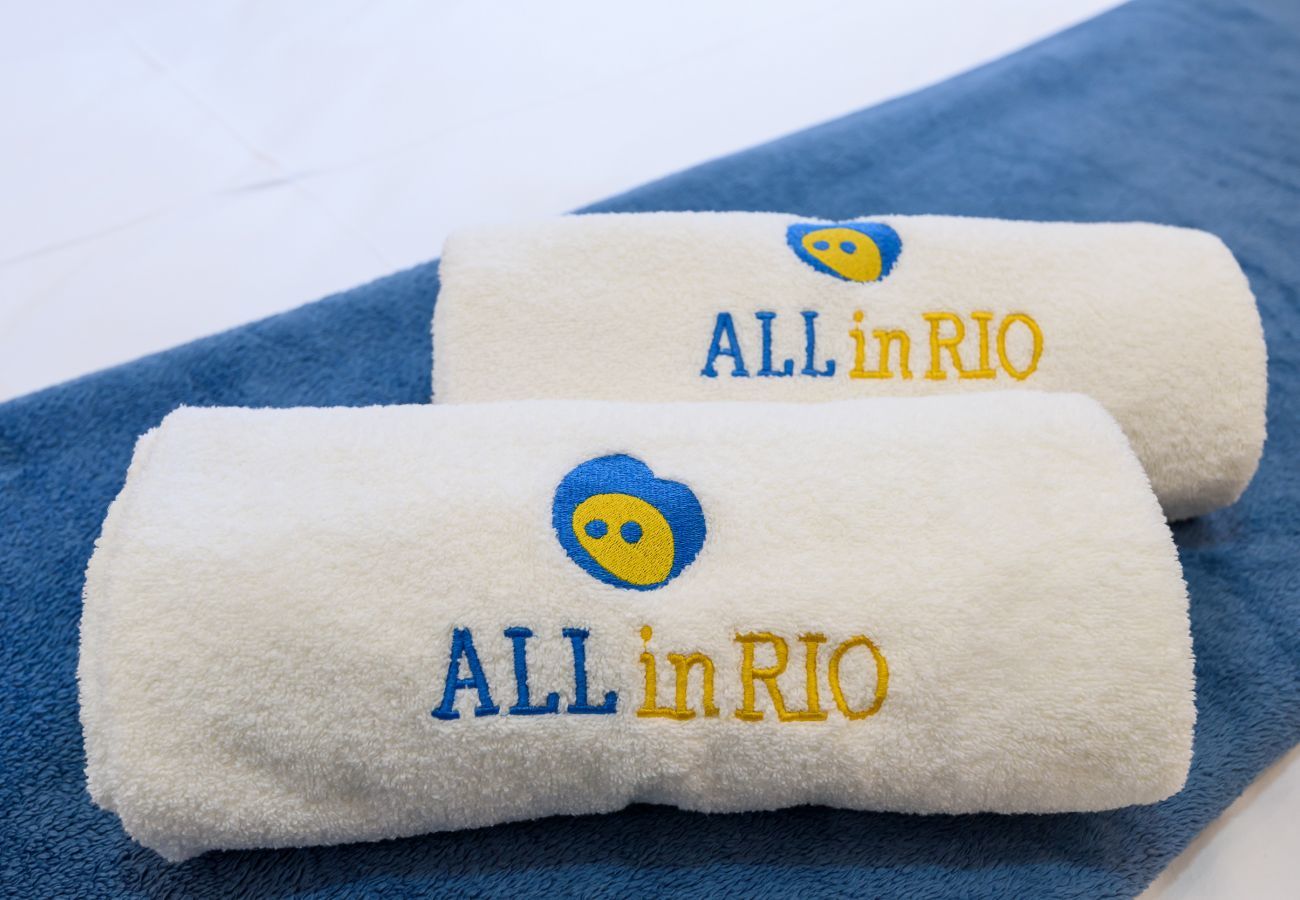 Apartamento em Rio de Janeiro - Estilo em Ipanema | Boa localização | VP305 