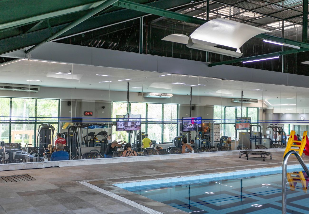 Quarto em Rio de Janeiro - Suíte, piscina e academia | BPremium T5 