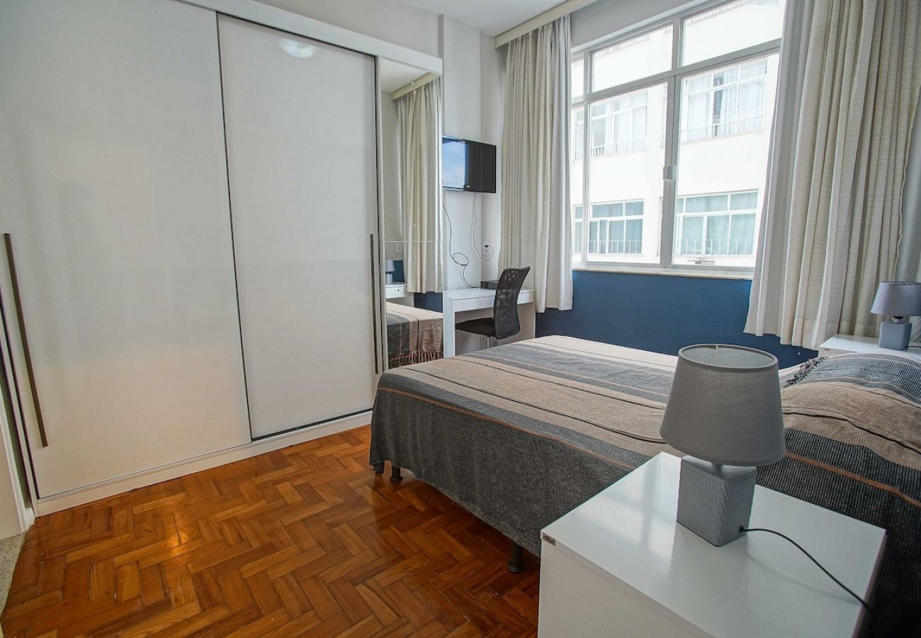 Apartamento em Rio de Janeiro - LAU1112| Quarto e Sala em Botafogo 