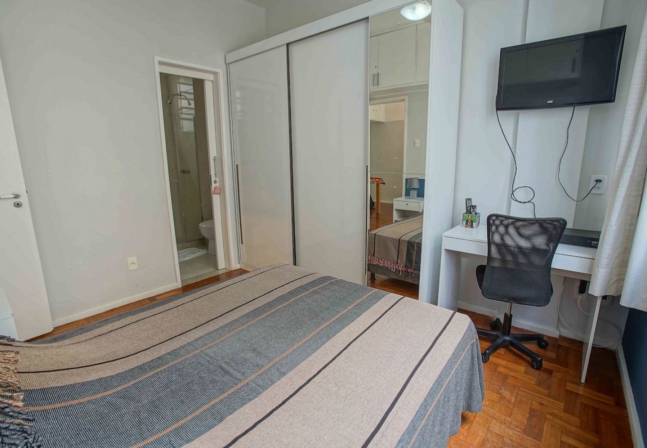 Apartamento em Rio de Janeiro - LAU1112| Quarto e Sala em Botafogo 