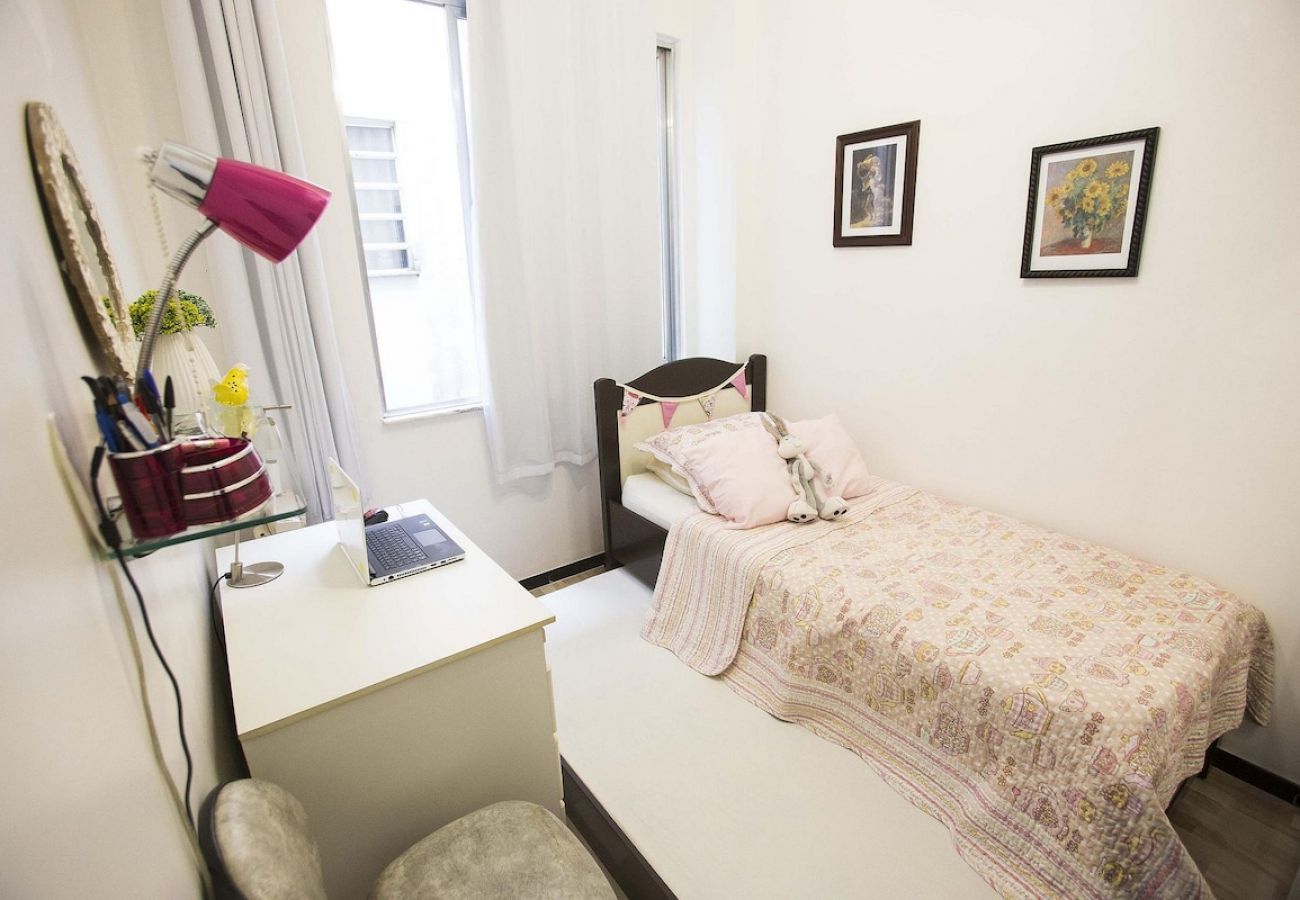 Apartamento em Rio de Janeiro - BRT903| 2 Quartos em Copacabana