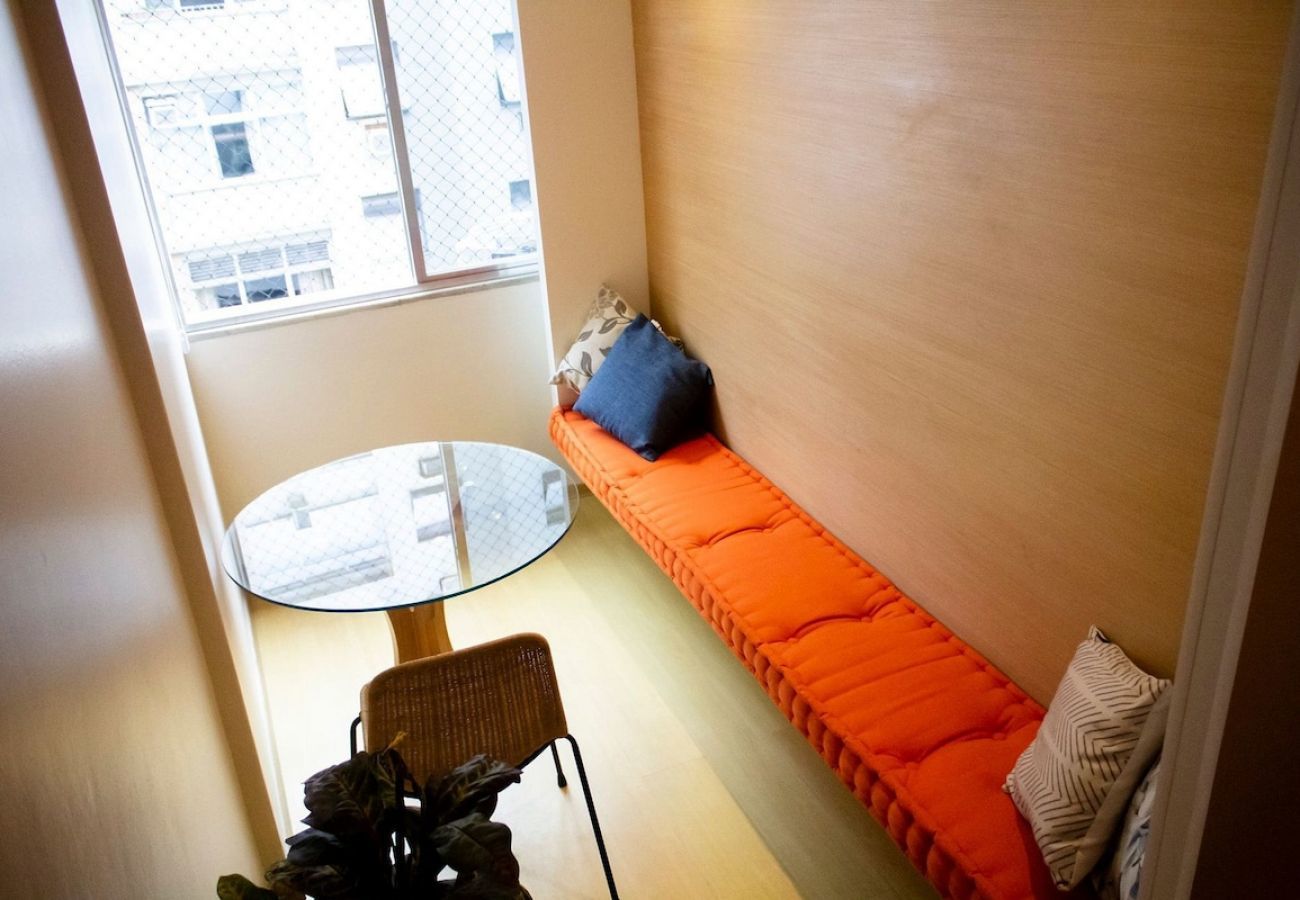 Apartamento em Rio de Janeiro - CAR603| Quarto e sala em Ipanema perto da praia