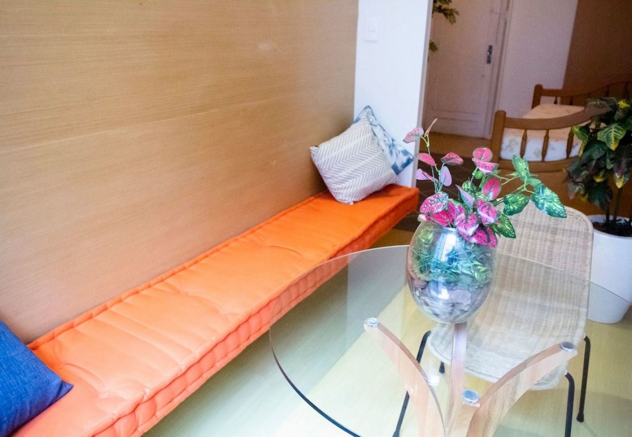 Apartamento em Rio de Janeiro - CAR603| Quarto e sala em Ipanema perto da praia