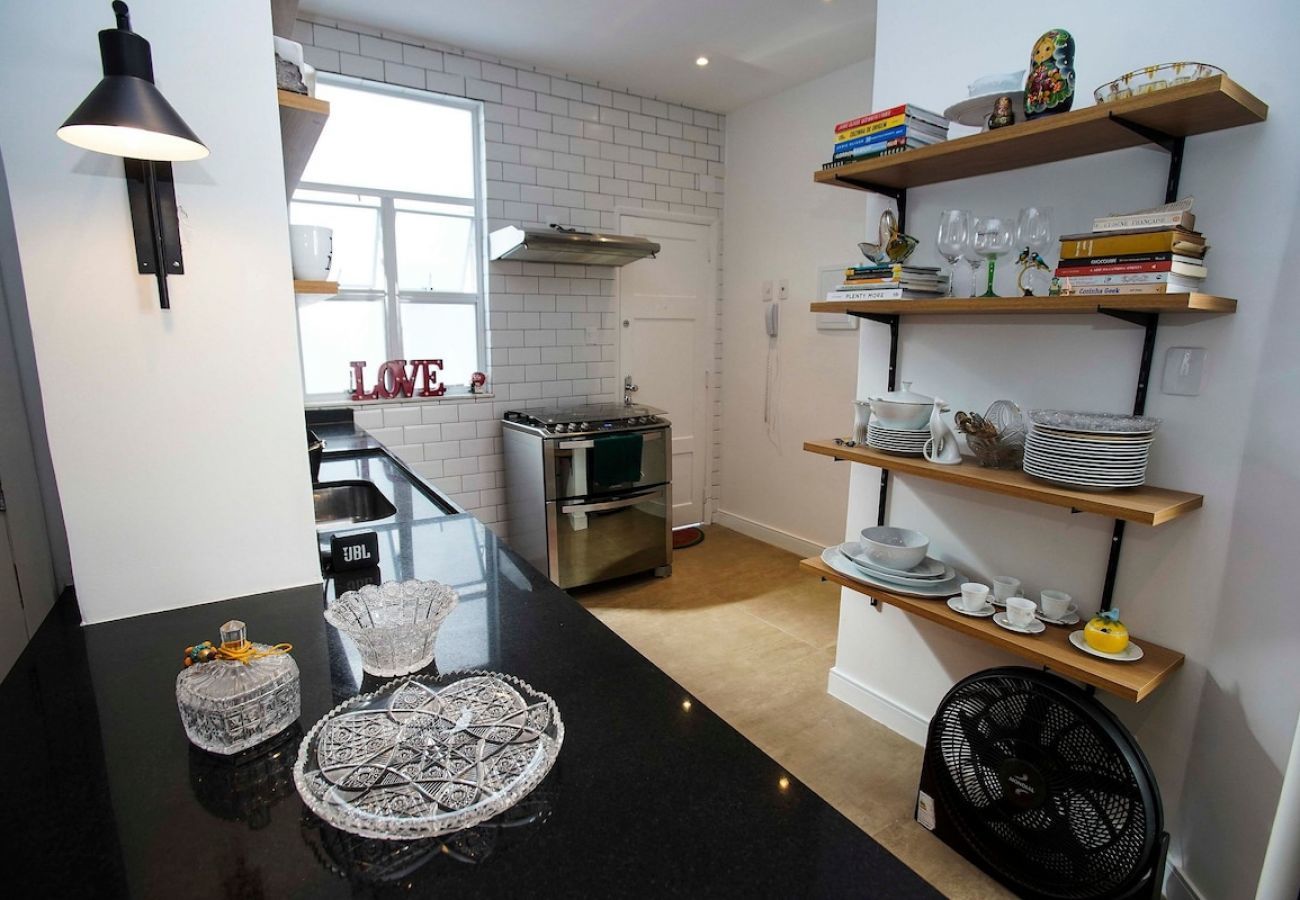 Apartamento em Rio de Janeiro - SADD304| Charmoso 2 quartos em Ipanema