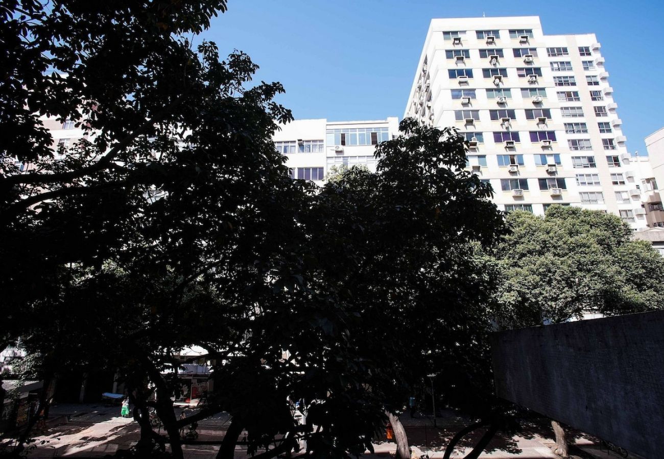 Apartamento em Rio de Janeiro - VISC303| Quarto e Sala próximo a Praia de Ipanema