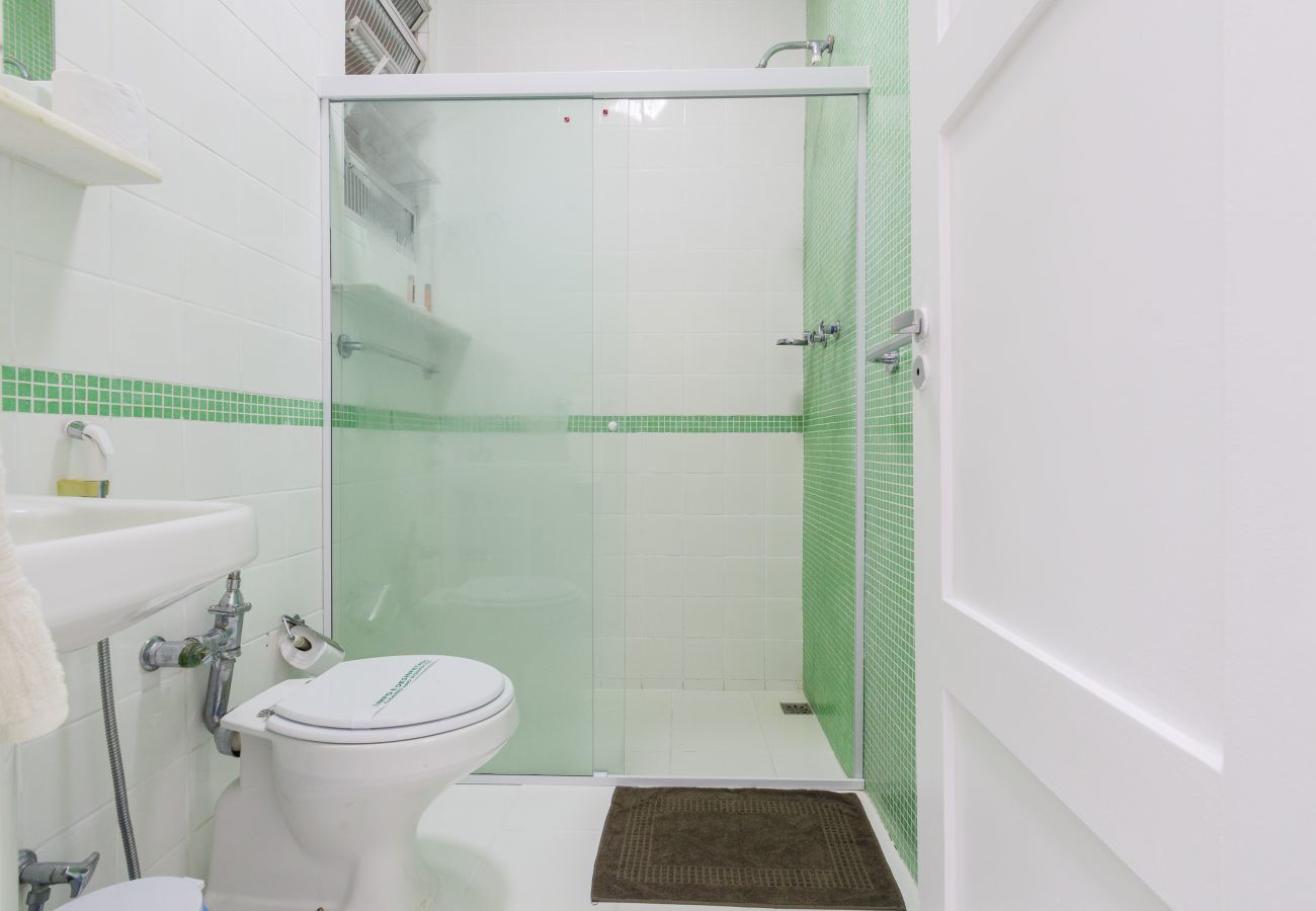 Apartamento em Rio de Janeiro - VISC303| Quarto e Sala próximo a Praia de Ipanema