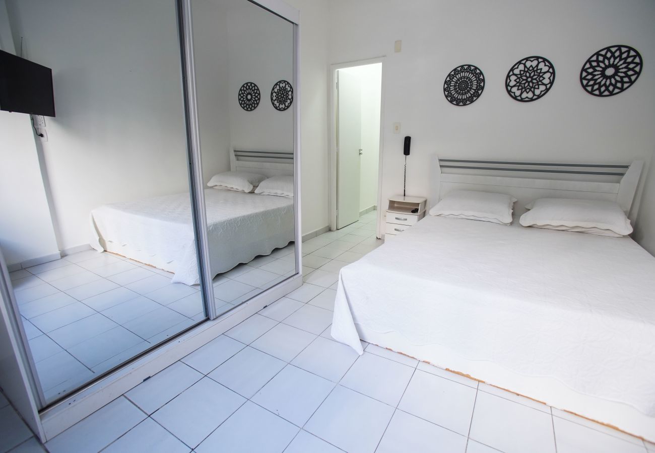 Apartamento em Rio de Janeiro - VISC303| Quarto e Sala próximo a Praia de Ipanema