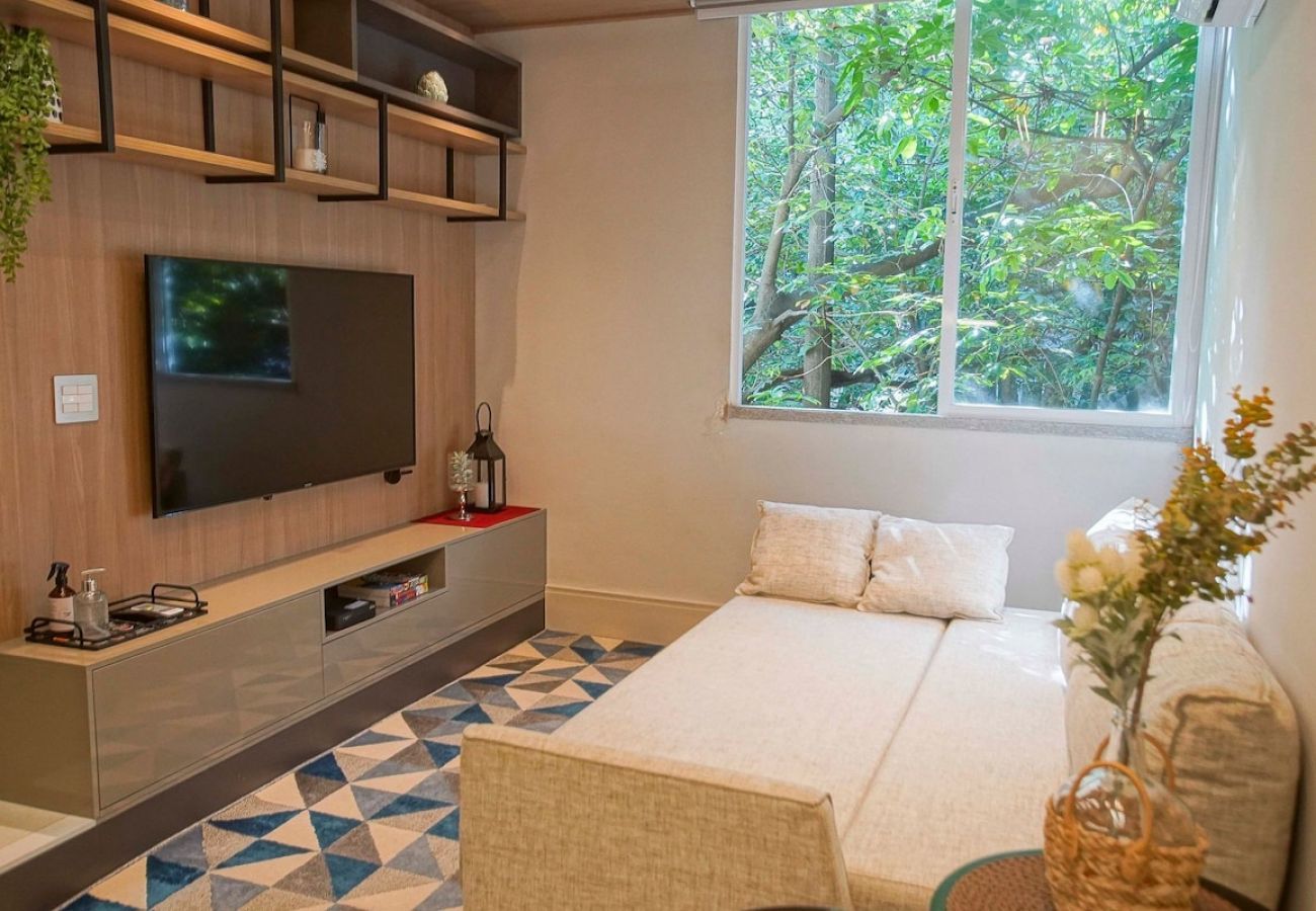 Apartamento em Rio de Janeiro - FER305A|Quarto e Sala próximo a Praia do Leblon