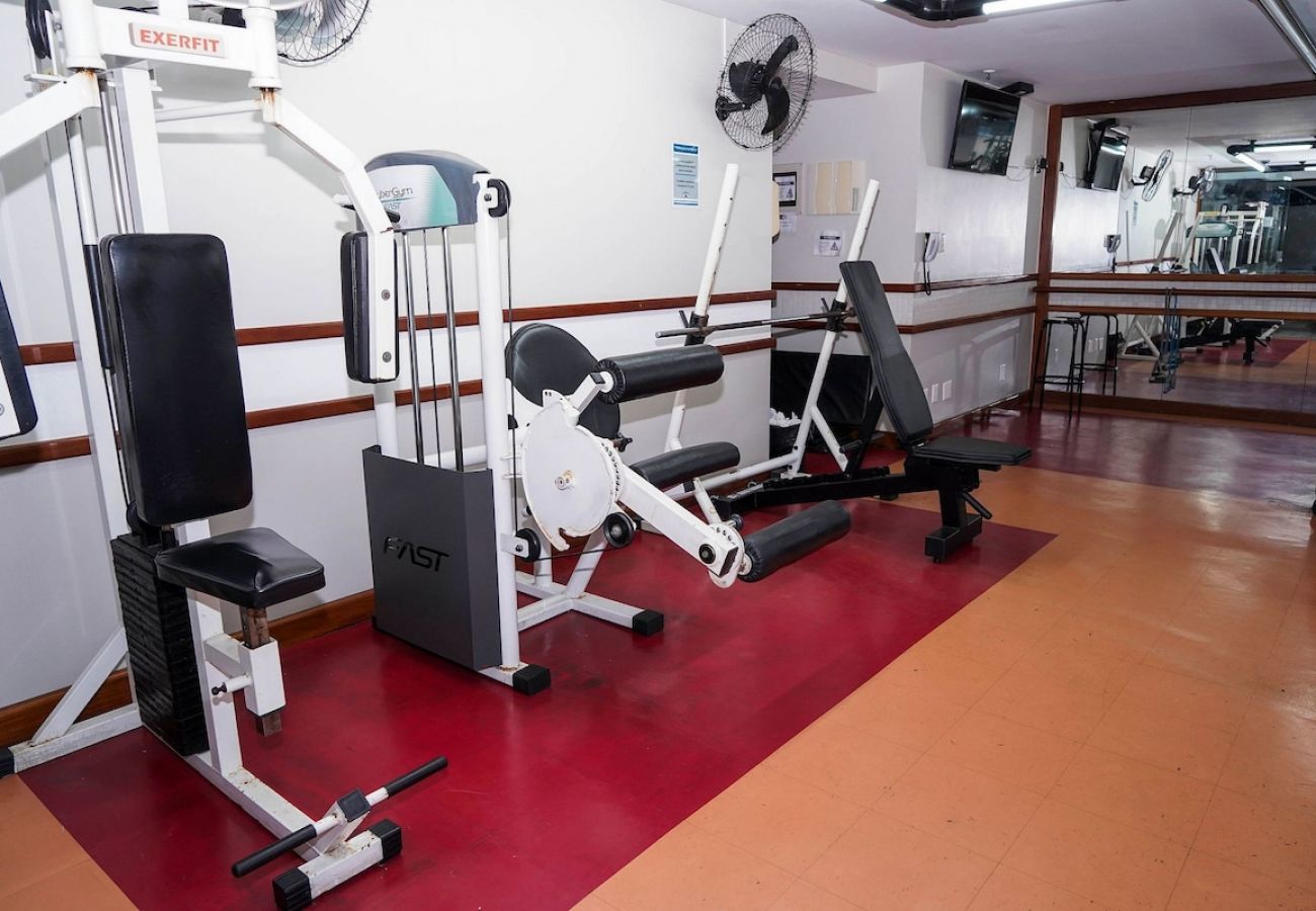 Apartamento em Rio de Janeiro - MTR706| Apto. condominio completo e vaga no Leblon
