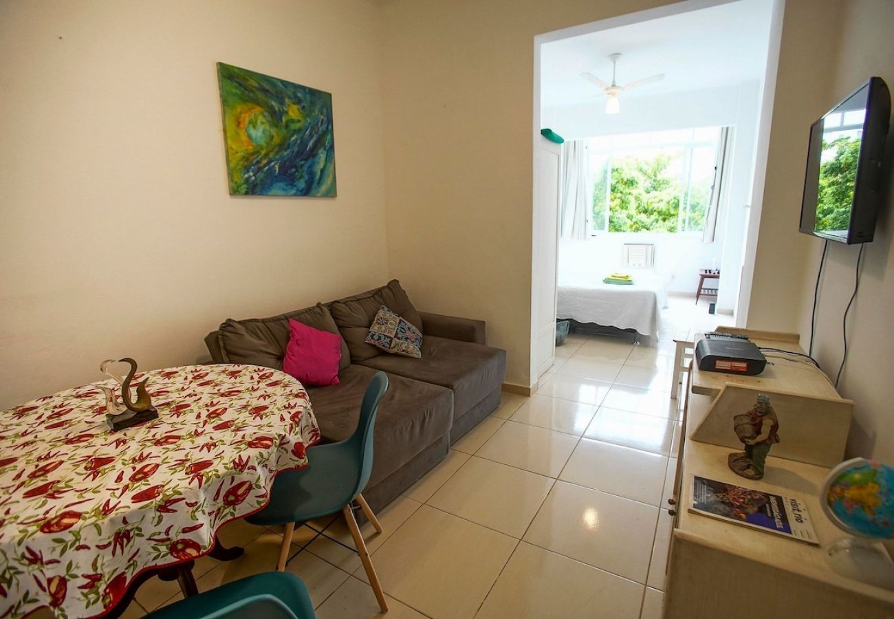 Apartamento em Rio de Janeiro - PLA618| Studio na quadra da praia de Copacabana