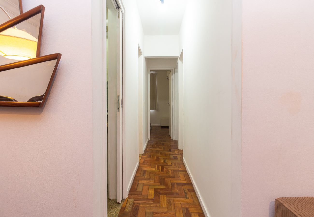 Apartamento em Rio de Janeiro - FF401| Três quartos em rua tranquila do Leblon