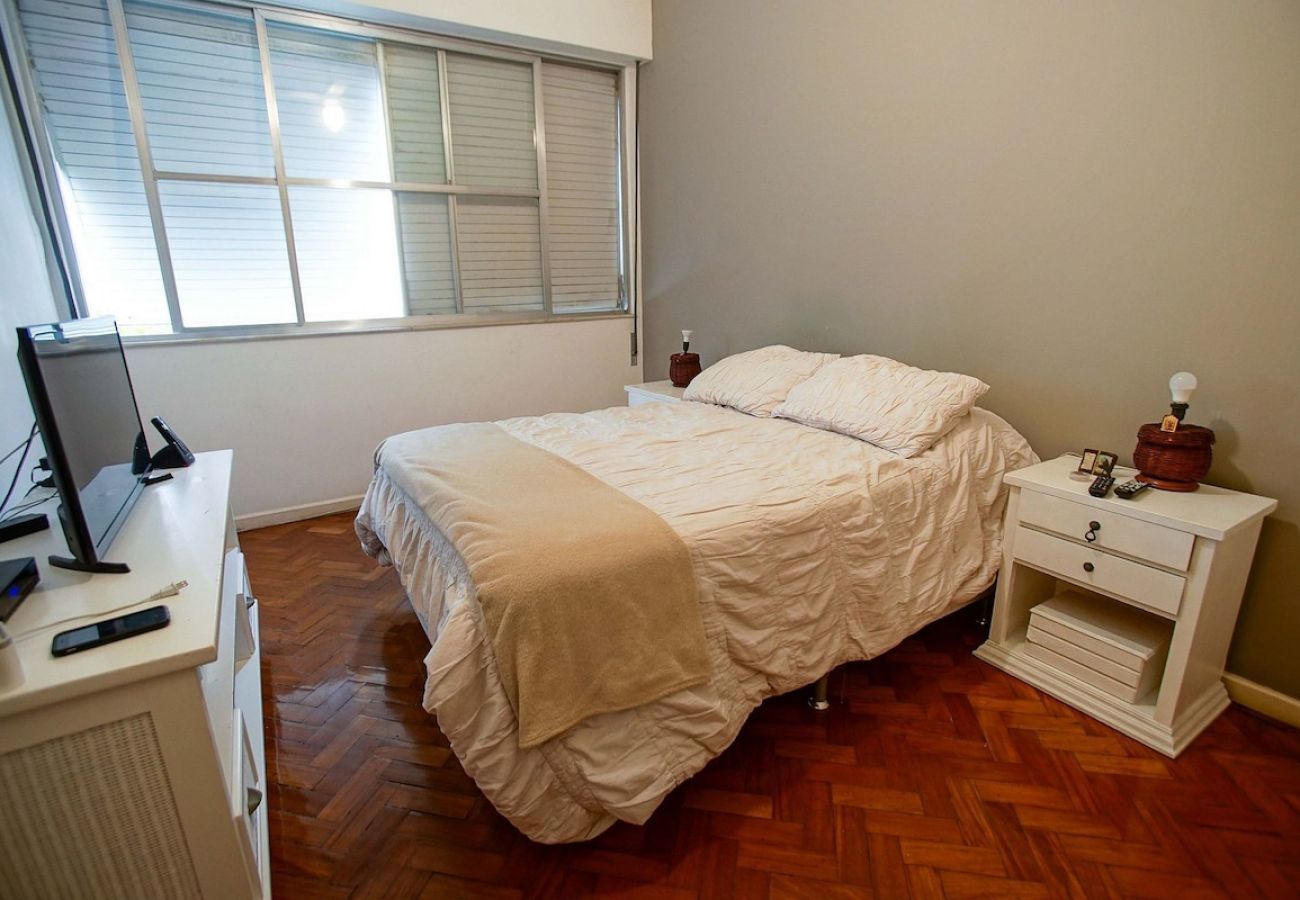 Apartamento em Rio de Janeiro - BUL302| 3 qts na divisa de Ipanema e Copacabana