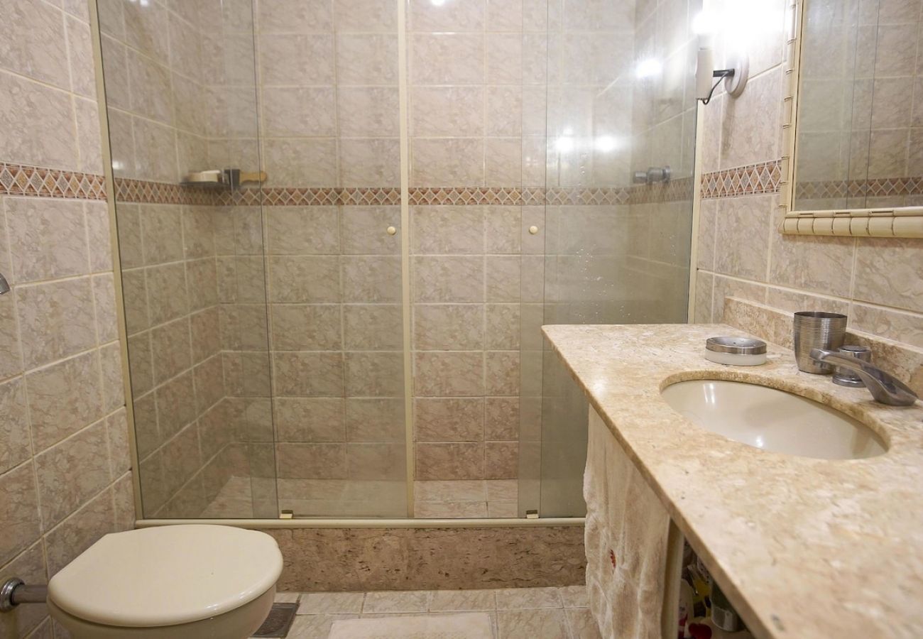 Apartamento em Rio de Janeiro - BUL302| 3 qts na divisa de Ipanema e Copacabana