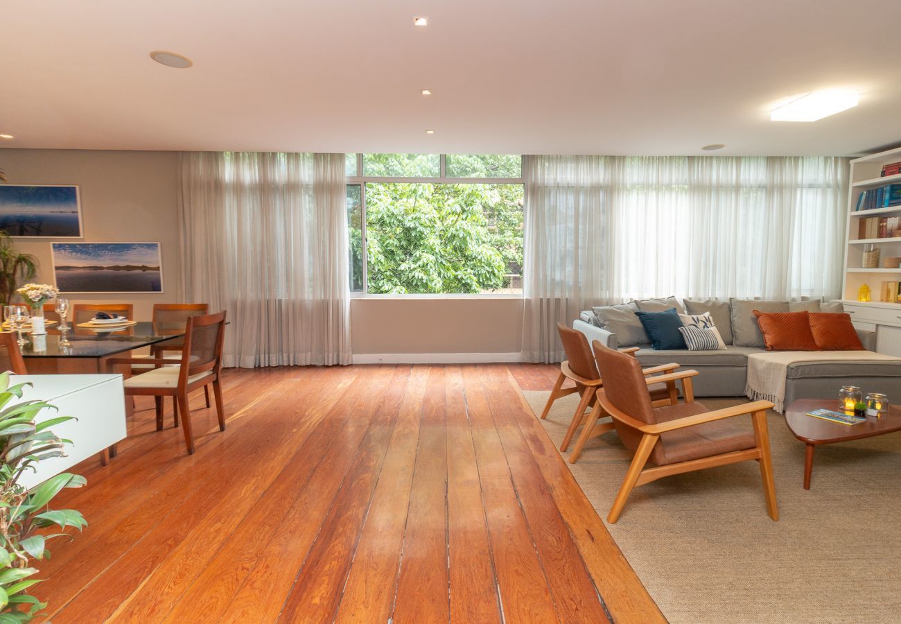 Apartamento em Rio de Janeiro - MAR201| Apartamento amplo no Leblon