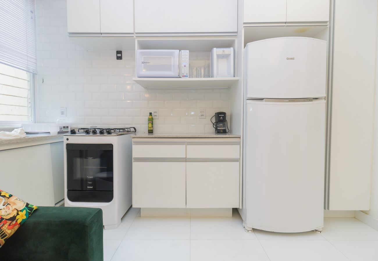 Apartamento em Rio de Janeiro - NS202| Quarto e sala em copacabana 200m da praia