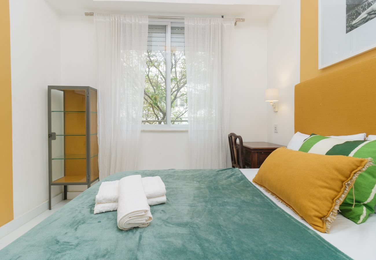 Apartamento em Rio de Janeiro - NS202| Quarto e sala em copacabana 200m da praia