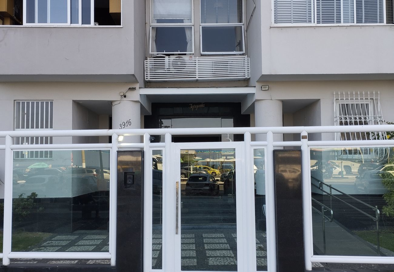 Apartamento em Rio de Janeiro - 2 minutos da praia de Copacabana | A801